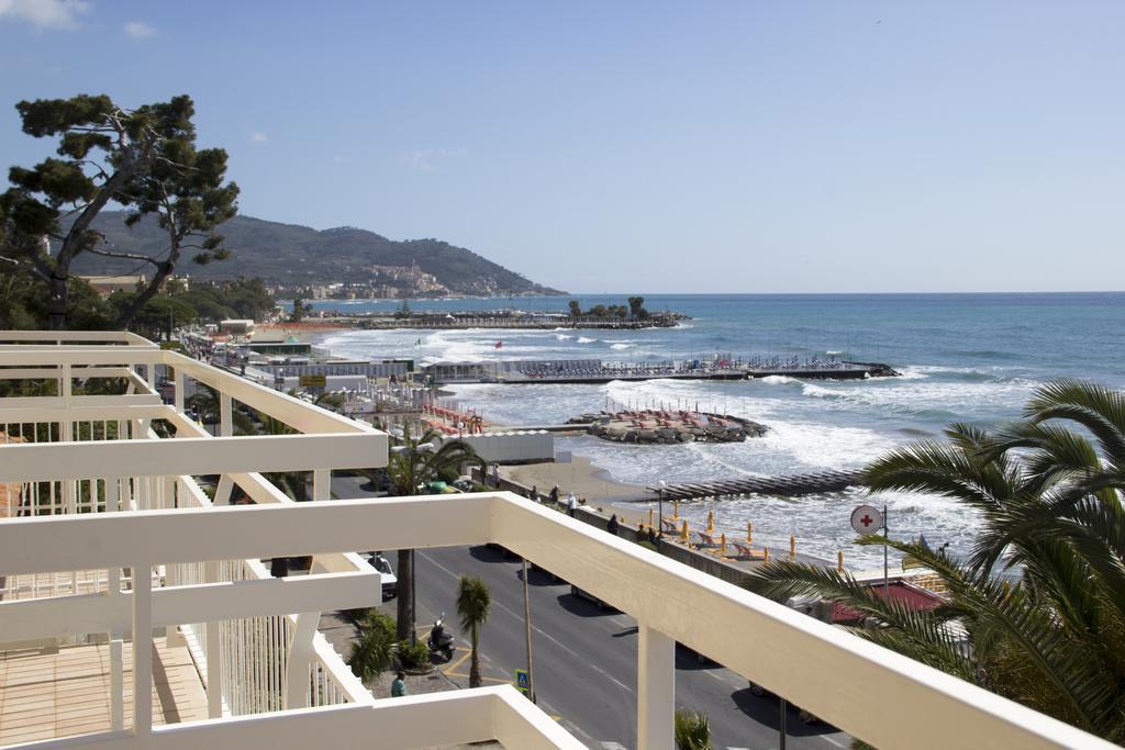 Hotel Miramare Diano Marina Exterior foto